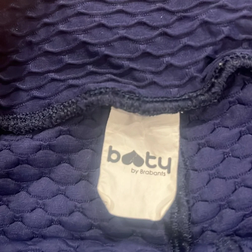 Booty by Brabants women’s blue capris legging size one size .